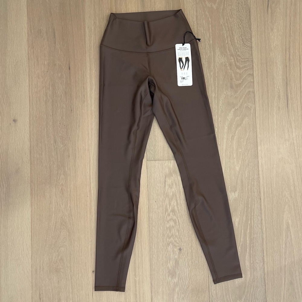 NWT Alo High-Waist Airlift Legging in Hot Cocoa